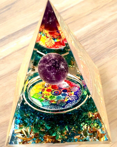 Orgonit "Mystic Aura" Energiapiramis