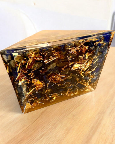 Orgonit "Zenith" energia piramis Lapis Lazulival, ideális ajándék