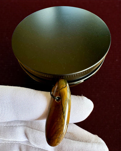 Intenciós gyertya Tigris Erő – Magabiztosság és jólét, 250 ml, a kupak személyre szabásának lehetősége ajándékba