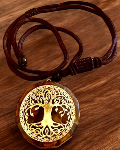 "Életfa" amulett tigrisszemmel, nyaklánc ajándékba személyre szabott gravírozással