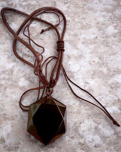 Fekete obszidián "Dávid-csillag" amulett, személyre szabható gravírozással ajándékba