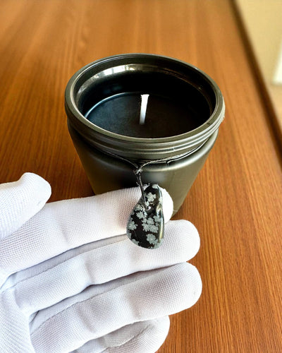 Intenciós obszidián szójagyertya – önbizalom és belső erő, 250 ml, személyre szabható ajándéknak