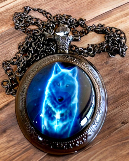 Lunar Wolf Zsebóra – Holdfarkas Óra, személyre szabható gravírozással ajándékba