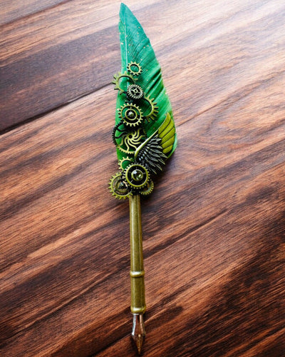 "Steampunk Elegancia" Kalligrafikus Toll Pulykatollal - Kézzel Készített, 5 Változat Közül Választható, Személyre Szabható Gravírozással Ajándékba