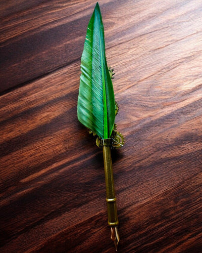 "Steampunk Elegancia" Kalligrafikus Toll Pulykatollal - Kézzel Készített, 5 Változat Közül Választható, Személyre Szabható Gravírozással Ajándékba