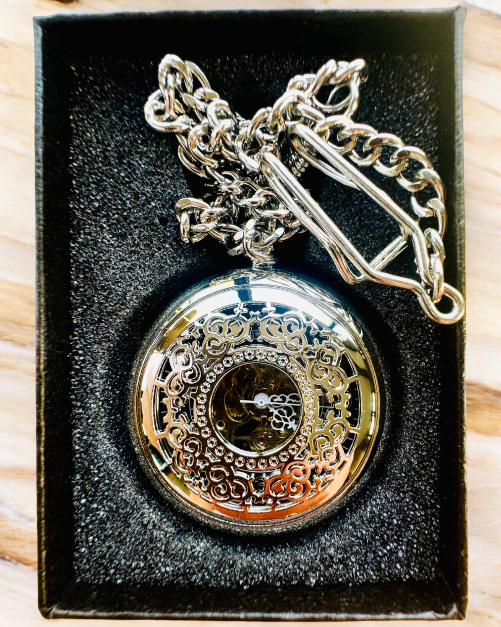 Zsebóra "Eterna Elegancia", személyre szabott ajándék, gravírozás. Ezüst színű