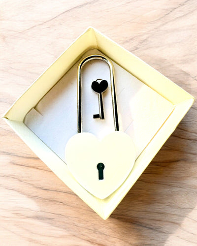 Szerelmi Varázslatos Lakatok Gravírozási Lehetőséggel ajándékba, 5 választható színváltozatban