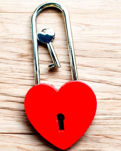 Szerelmi Varázslatos Lakatok Gravírozási Lehetőséggel ajándékba, 5 választható színváltozatban