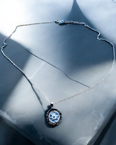 "Csillagirány" iránytű nyaklánc, személyre szabható gravírozással, 2 választható színváltozat