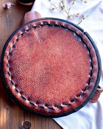 Voyager 1818” Királyi Távcső – Exkluzív, kézzel készített, 83 cm-es réztávcső valódi bőrtokban – Gyűjtői kiadás, személyre szabható gravírozással ajándékba