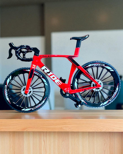 Mini „Speedster” – gyűjtői modell gravírozási lehetőséggel, 2 választható változat