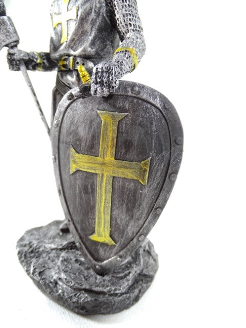 Figurka rycerza - krzyżowca 18cm z możliwością personalizacji grawerem