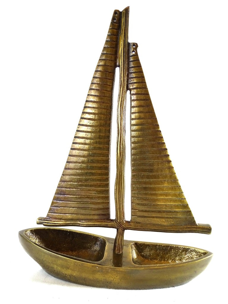 Aranyszínű alumínium jachtmodell 38 cm, gravírozással személyre szabható