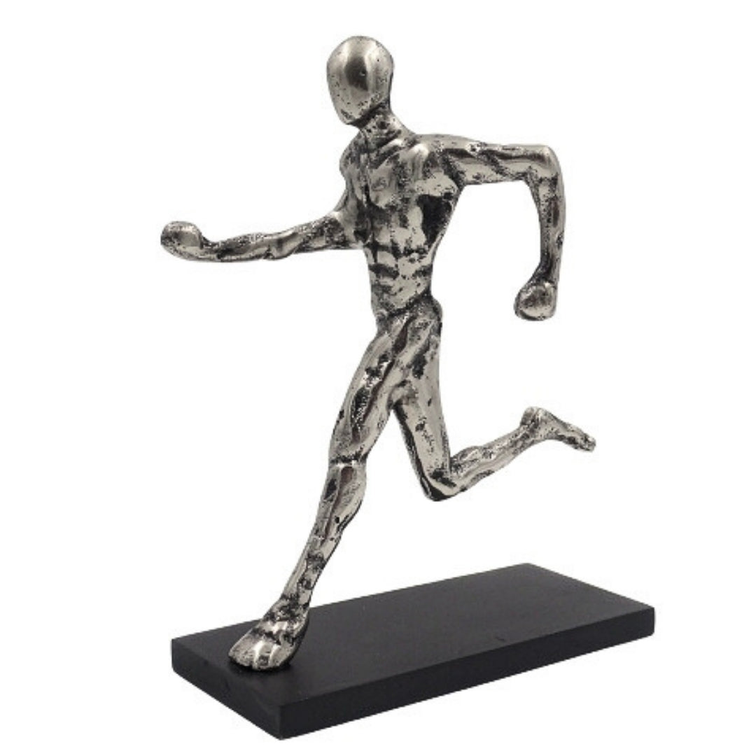 Futó szobrocska, fém figura gravírozással