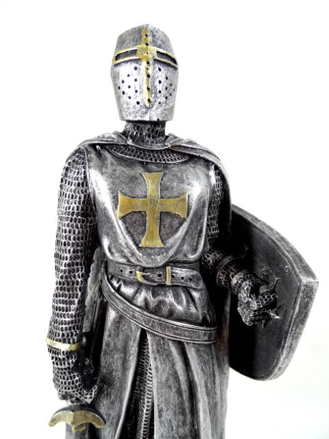 Keresztes lovag figura 30cm gravírozással