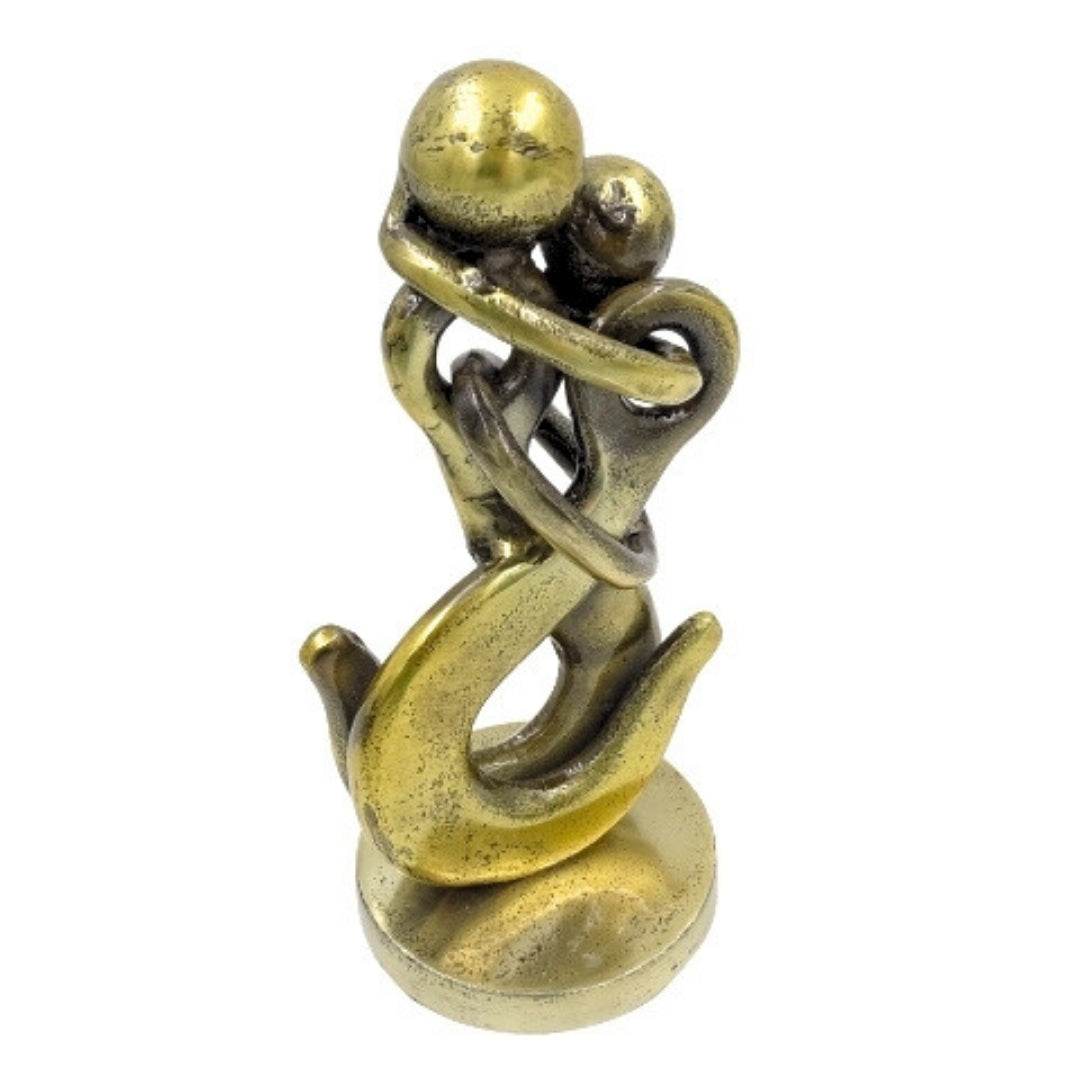 Szerelmes pár fém figura gravírozással