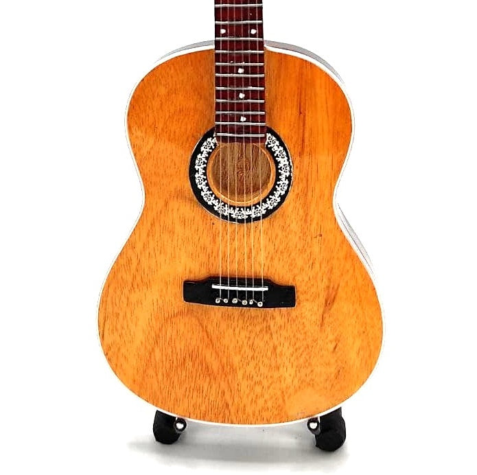 Mini klasszikus gitár gravírozással - fa mahagóni dekoráció, 25 cm