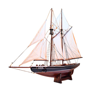 Bluenose szkúner modell 78 cm gravírozással - elegáns fa tengerészeti dekoráció ajándékba a vitorlázás és a tengeri történelem kedvelőinek, természetes vitorlákkal