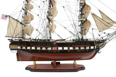 Exkluzív nagy USS Constitution vitorláshajó-modell, 100cm, személyre szabható gravírozással