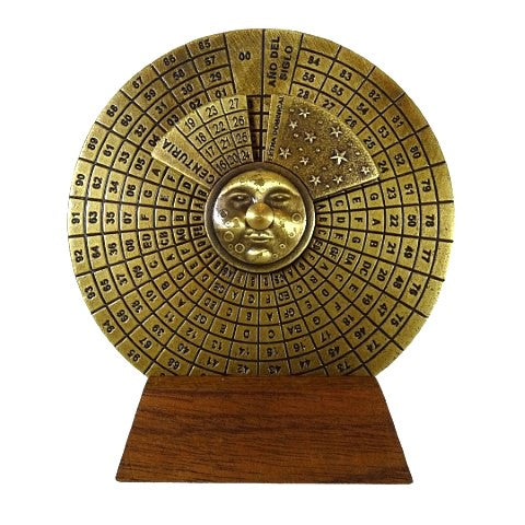 Reneszánsz öröknaptár gravírozással – személyre szabott ajándék az 1600-2799 évekre, elegáns irodai dekoráció, átmérő 9 cm, reneszánsz stílus