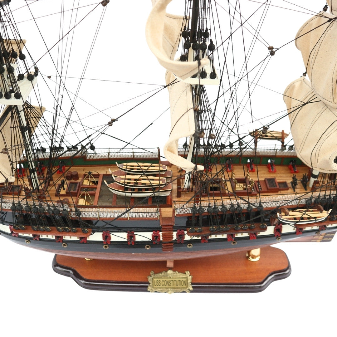 Exkluzív nagy USS Constitution vitorláshajó-modell, 100cm, személyre szabható gravírozással