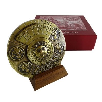 Reneszánsz öröknaptár gravírozással – személyre szabott ajándék az 1600-2799 évekre, elegáns irodai dekoráció, átmérő 9 cm, reneszánsz stílus