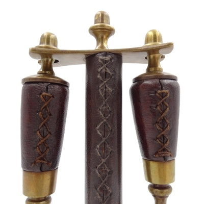 Íróasztali készlet nagyítóval és papírvágó késsel MIS-0742, gravírozással személyre szabható, elegáns bőrborítás, ideális ajándék, méretek: 18 x 7.5 x 3.5 cm (nagyító), 18 x 3.5 x 3.5 cm (kés)