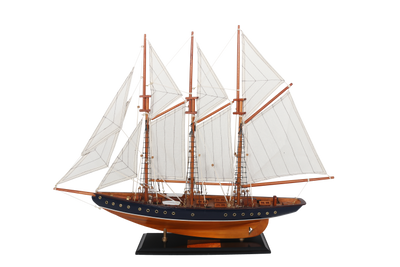 Atlantic szkúner modell, 72cm - a legendás hajó replikája gravírozással személyre szabható kivitelben - ideális ajándék a vitorlázás szerelmeseinek - fából készült, textil vitorlákkal