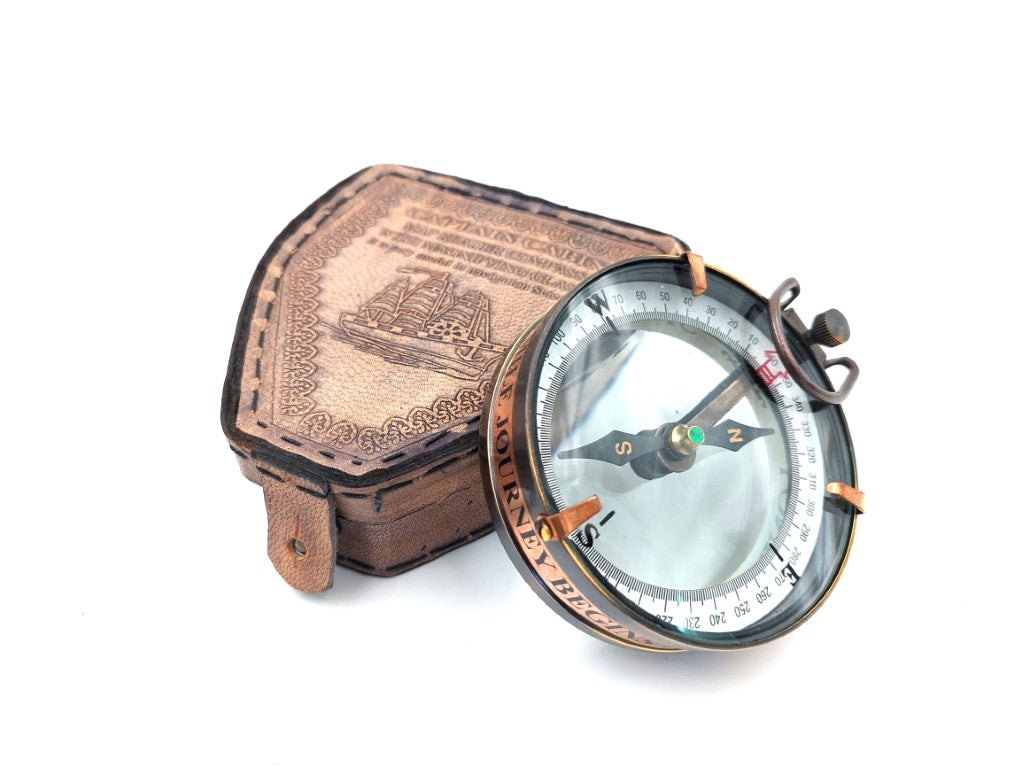 Kompas Wędrowca z Personalizowanym Grawerem w Skórzanym Etui - Mosiężny Retro Gadżet na Prezent, 9,25 cm z Inspirowującym Napisem