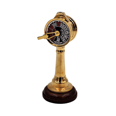 COM-2005 hajótávíró sárgarézből és fából, magasság 16 cm, személyre szabott gravírozás, ideális ajándék a hajózás kedvelőinek