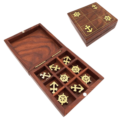 Drewniane Kółko i Krzyżyk Marynistyczne z Grawerem - Personalizowany Prezent dla Żeglarza, Wymiary 10x10 cm, Elegancki Design z Mosiężnymi Akcentami