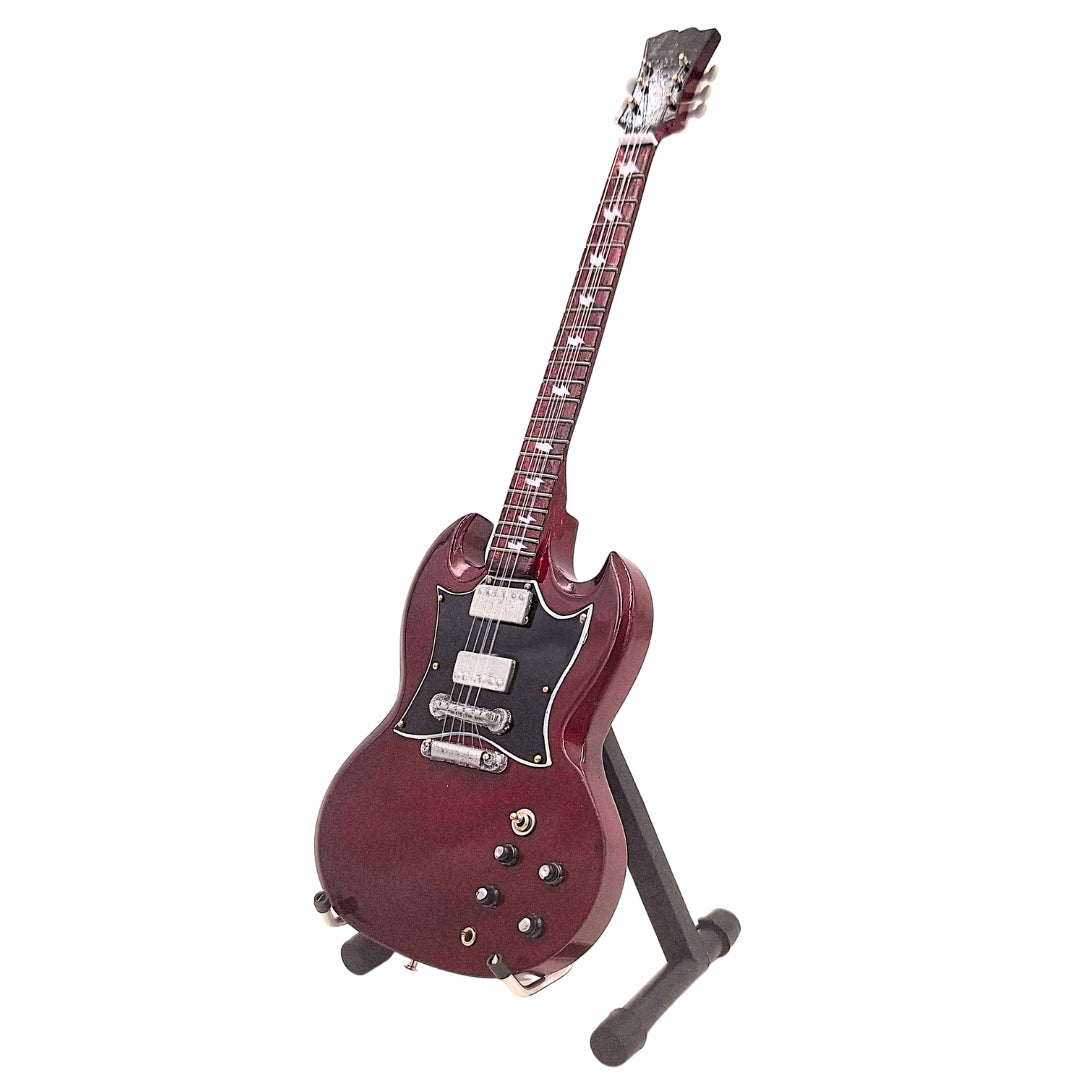 AC/DC Angus Young MGT-0567 minigitár, gravírozással személyre szabható, ideális ajándék, kézzel készült mahagónifából, barna, magassága 27,5 cm
