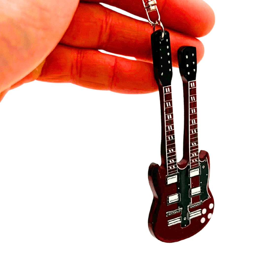 Led Zeppelin - Jimmy Page gitár kulcstartó - személyre szabott gravírozás - vörös mahagóni - ideális ajándék gitárosnak és rockrajongónak - méretek: 6 x 11 x 0,5 cm