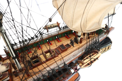 Exkluzív nagy USS Constitution vitorláshajó-modell, 100cm, személyre szabható gravírozással
