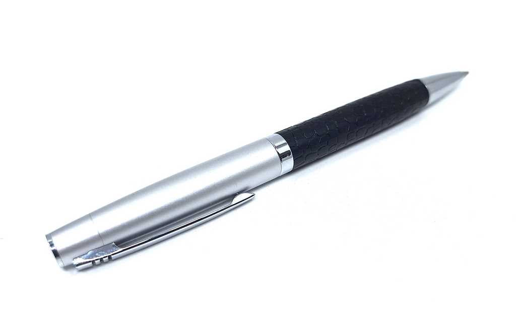 Elegancki metalowy długopis DL1 z możliwością personalizacji grawerem