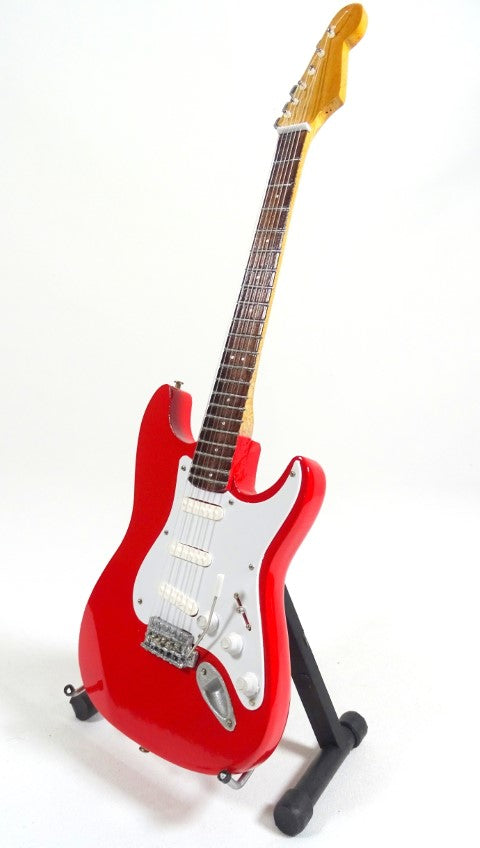 Dire Straits Mark Knopfler MGT-0581 minigitár személyre szabható gravírozási lehetőséggel