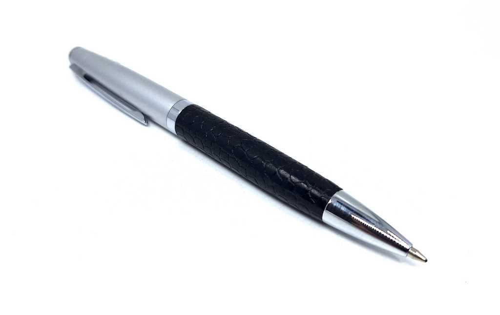 Elegancki metalowy długopis DL1 z możliwością personalizacji grawerem