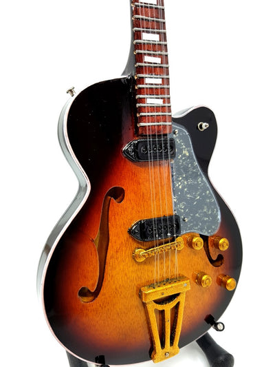 Elvis Presley mini gitár 1:4 méretarányban, gravírozással személyre szabható