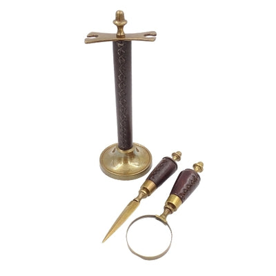Íróasztali készlet nagyítóval és papírvágó késsel MIS-0742, gravírozással személyre szabható, elegáns bőrborítás, ideális ajándék, méretek: 18 x 7.5 x 3.5 cm (nagyító), 18 x 3.5 x 3.5 cm (kés)