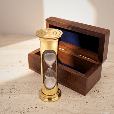 ROUND STP99 homokóra fa dobozban, gravírozással személyre szabható, sárgaréz, aranyszínű, 3 perc, ideális ajándék RPG-rajongóknak és Guinness-rekordereknek