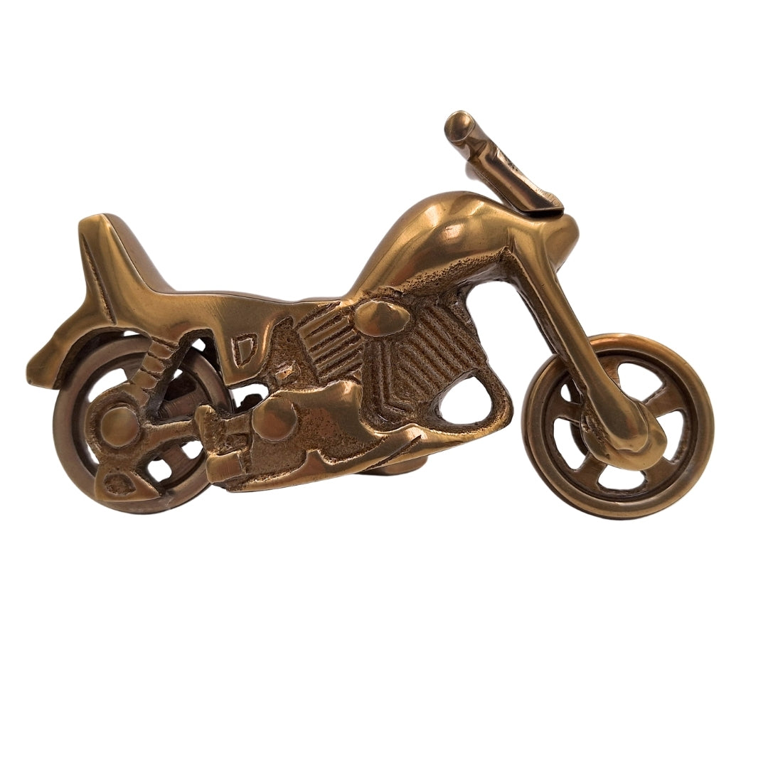 N-2960 fém motorkerékpár-modell antik sárgaréz színű alumíniumból – személyre szabott gravírozás ajándéknak, méretek 17,5 x 10 cm
