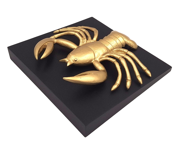 Arany alumínium dekoratív Rák figura, személyre szabható gravírozással - elegáns ajándék bármilyen alkalomra, méretek 29 x 27,5 x 9 cm, fekete fa talp