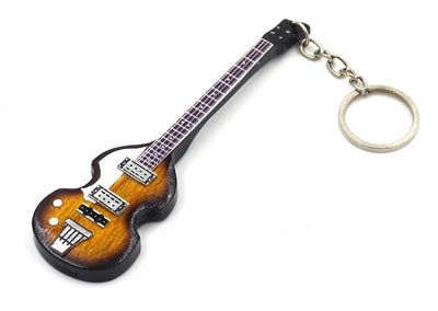 The Beatles basszusgitár alakú kulcstartó
