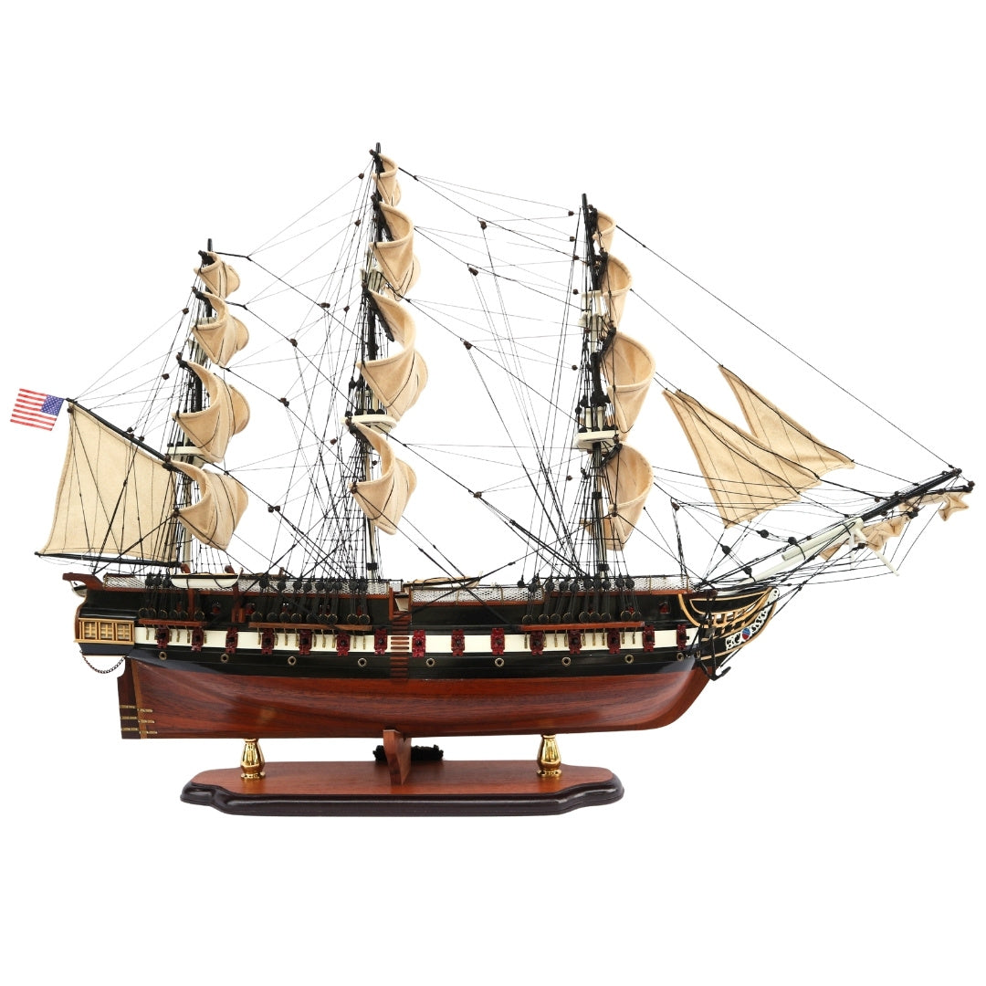 Exkluzív nagy USS Constitution vitorláshajó-modell, 100cm, személyre szabható gravírozással