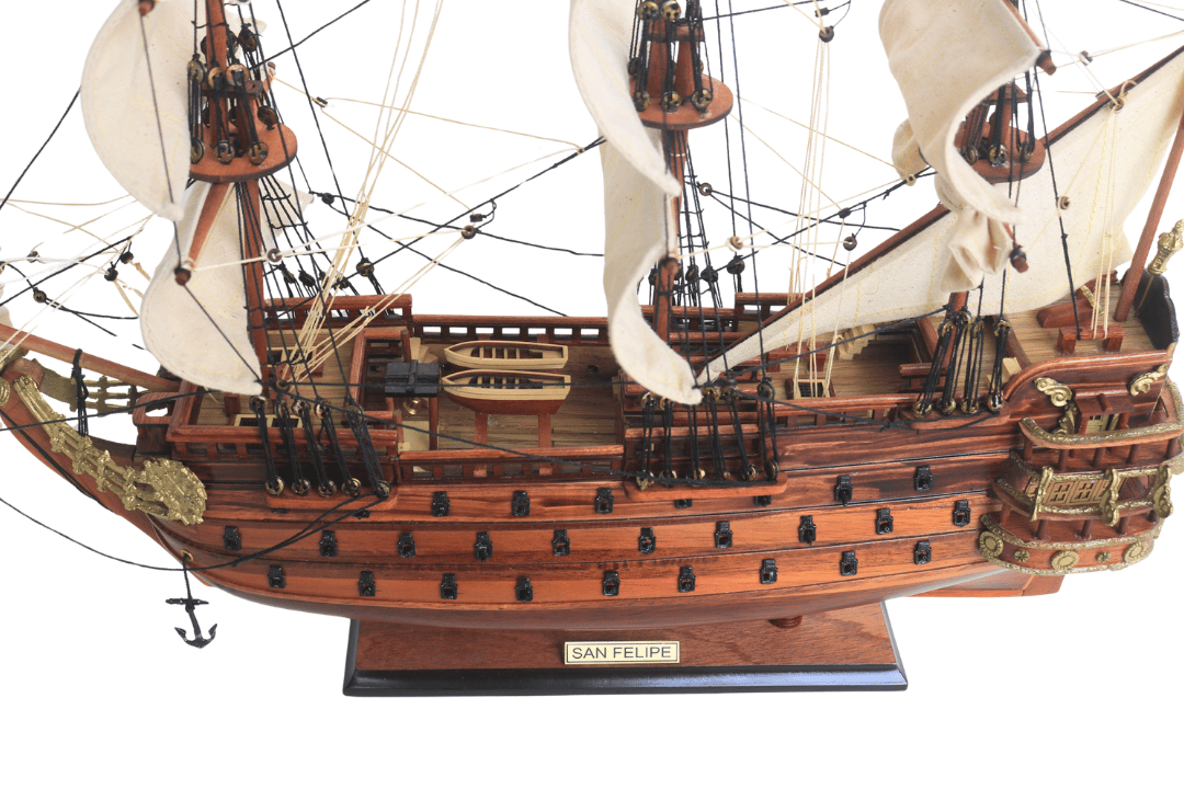 Exkluzív San Felipe vitorláshajó-modell - SF4, személyre szabható gravírozással