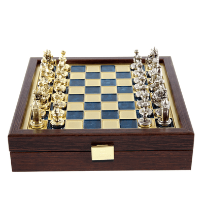 Elegáns prémium sárgaréz sakk 20x20cm Bizánc, személyre szabott gravírozással - Ideális ajándék sakkozónak és történelemkedvelőnek - Kézzel készített figurák arany és ezüst kivitelben