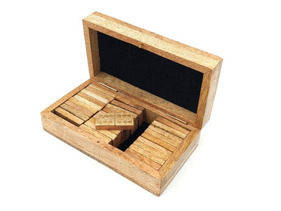 Drewniane Domino z Mango w Pudełku z Grawerem - Personalizowany Prezent dla Dorosłych, 28 Płytek, Zdobienia Mosiężne, Wymiary Pudełka 15 x 8 x 4,5 cm