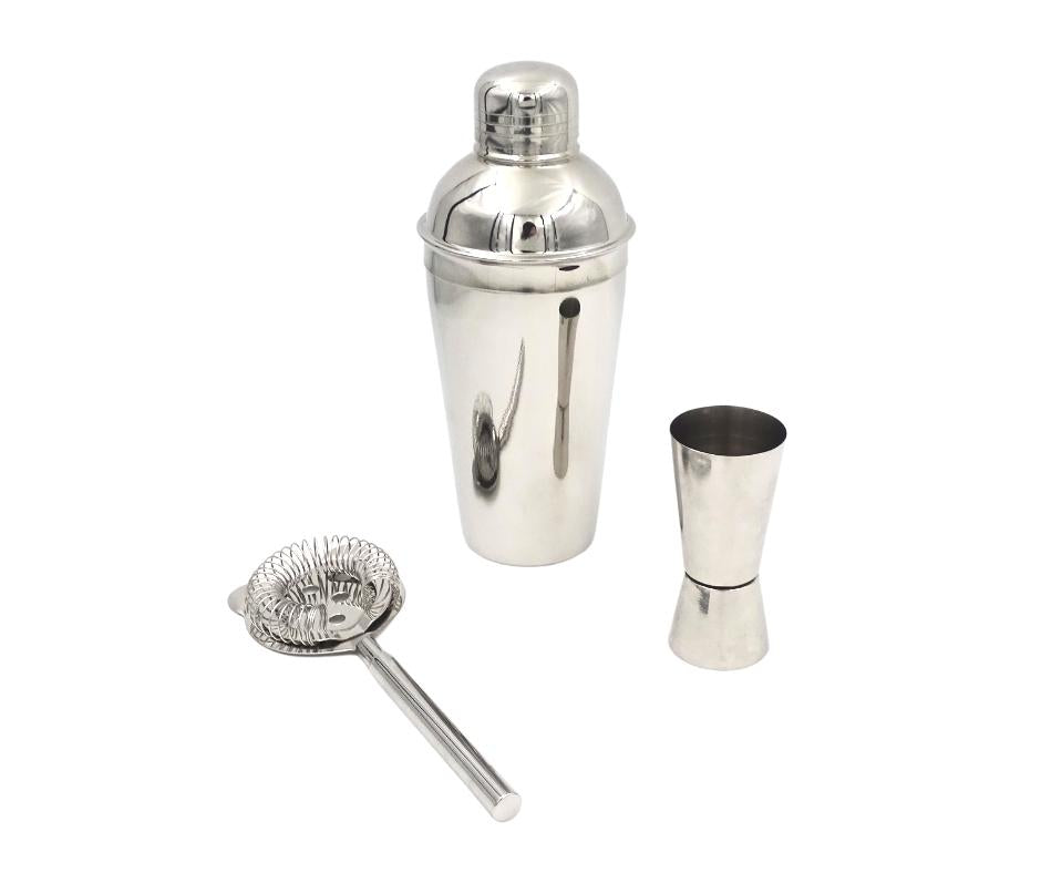 Steel 3 részes bártenderszett személyre szabható gravírozási lehetőséggel - shaker 750 ml, jigger 15/30 ml, strainer - elegáns ajándék a koktélok kedvelőinek, rozsdamentes acél, ezüst szín