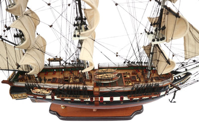 Exkluzív nagy USS Constitution vitorláshajó-modell, 100cm, személyre szabható gravírozással