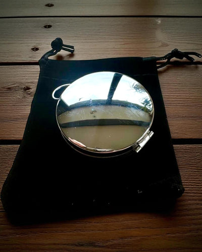 Vízálló Réz Iránytű Világító Hatással - Szükséges Túrázáshoz és Kempingezéshez, személyre szabható gravírozással